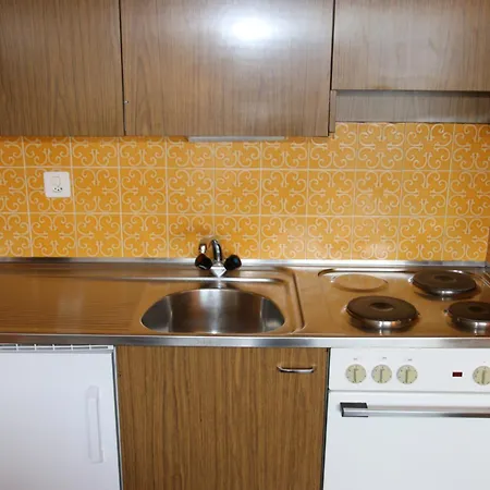 Combyre C 012 - Comfortable 4 Pers Appartement